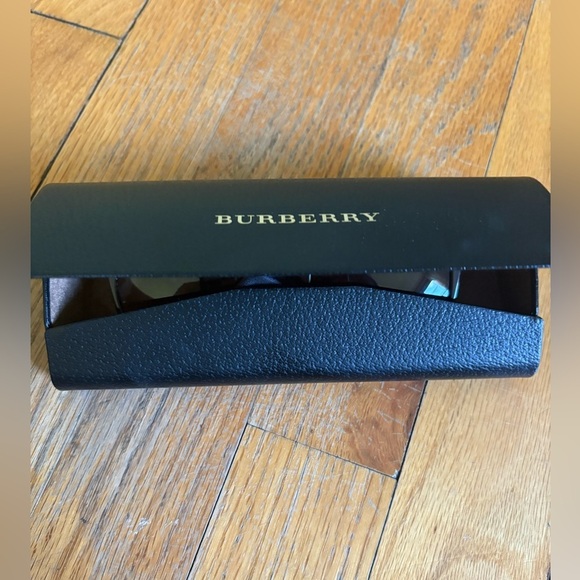 BURBERRY sunglasses - Picture 6 of 10